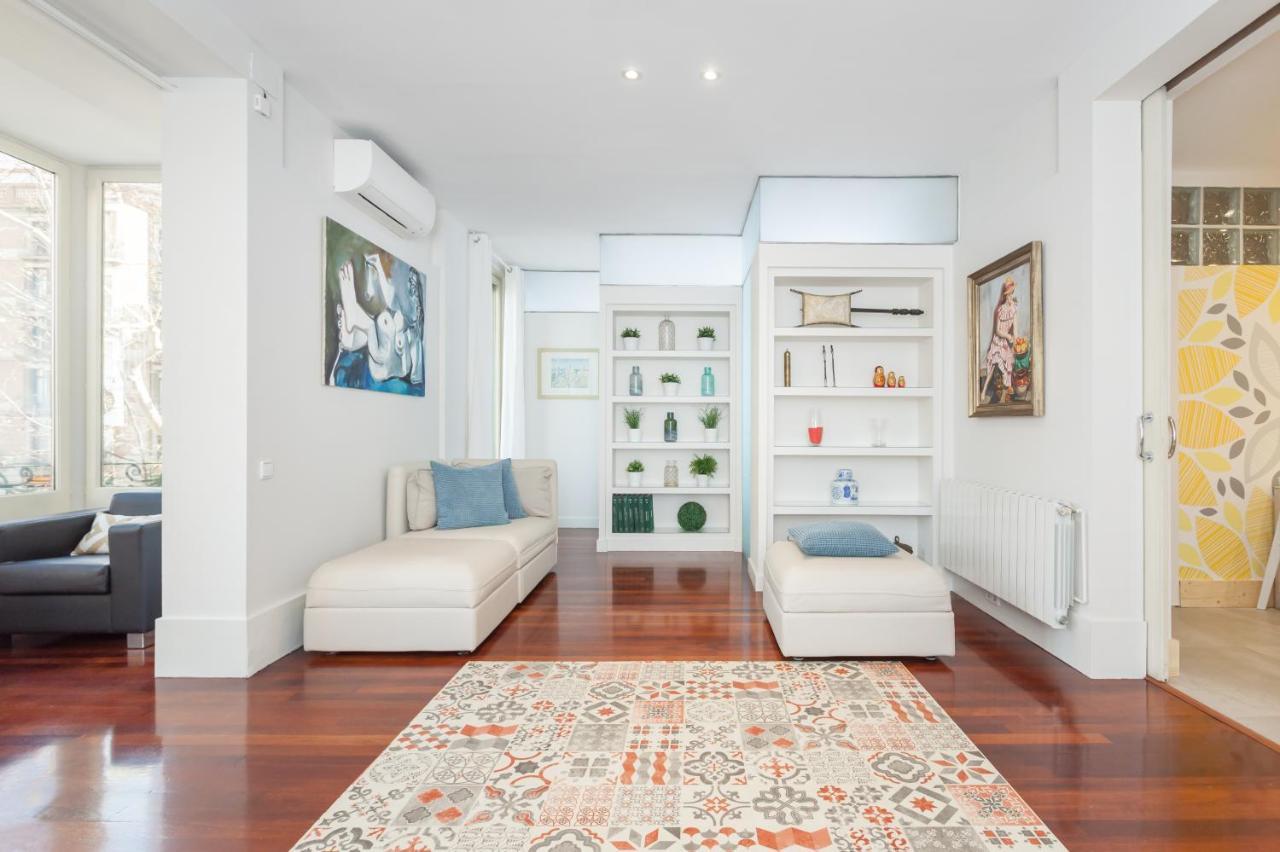 Art House Granvia Apartment Barcelona Bagian luar foto