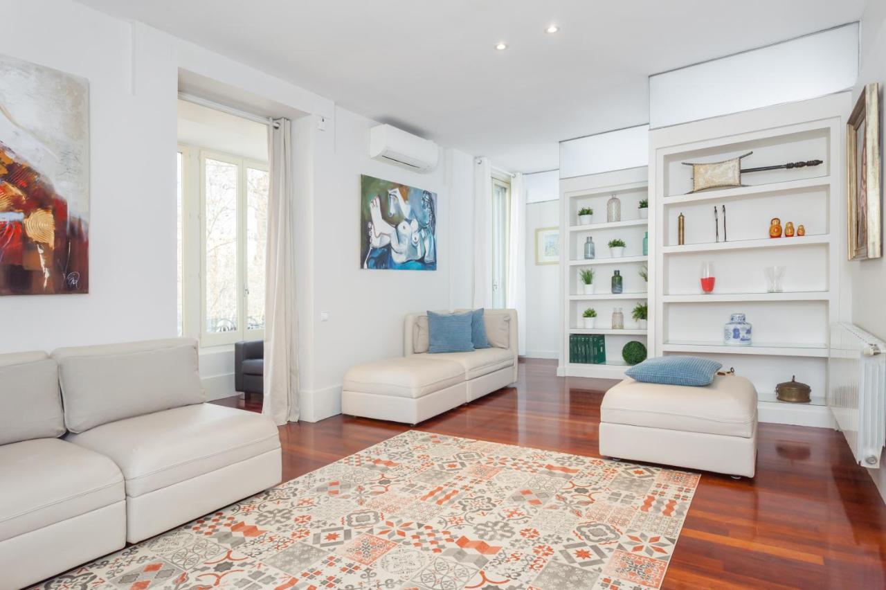 Art House Granvia Apartment Barcelona Bagian luar foto