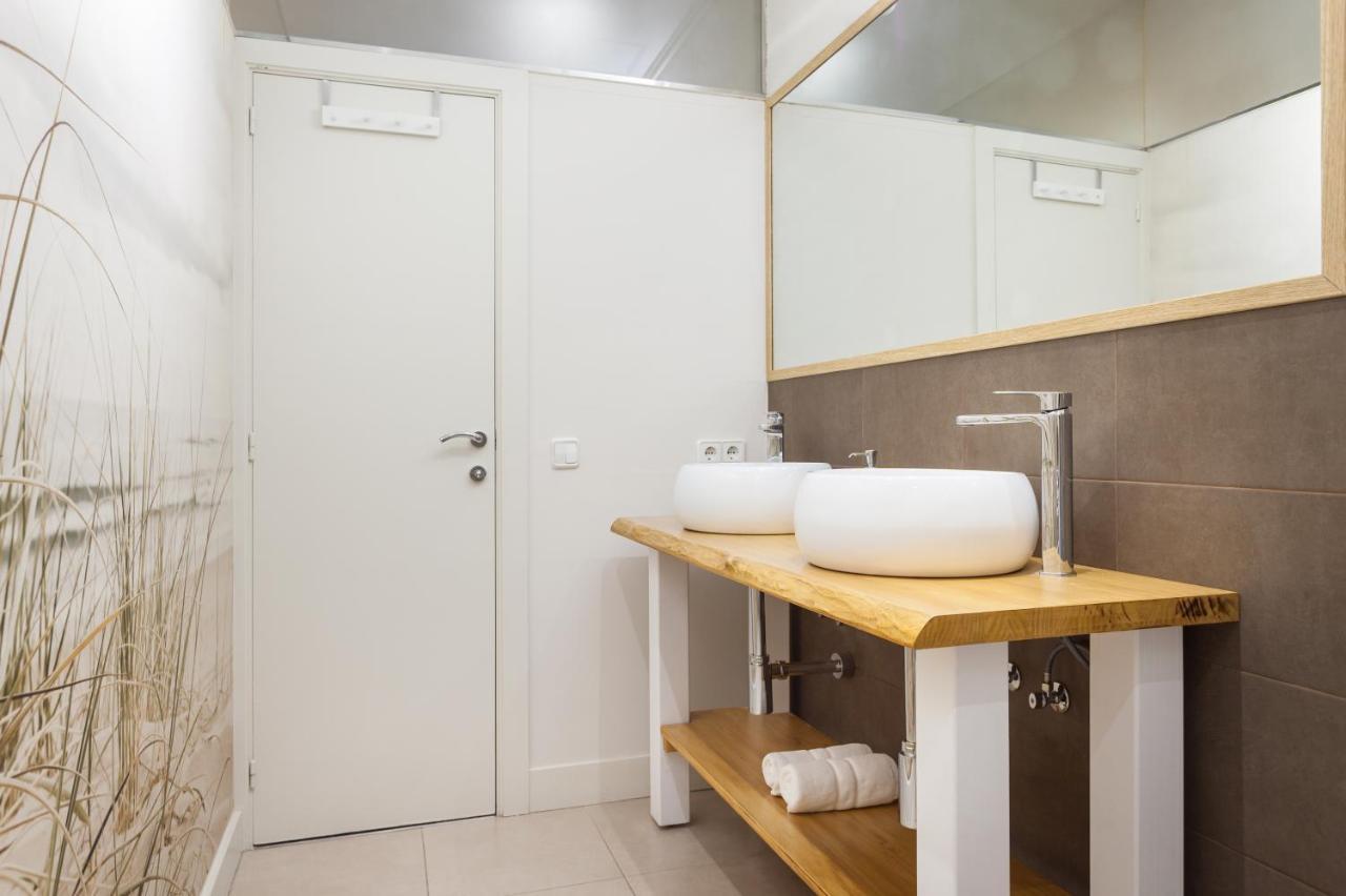 Art House Granvia Apartment Barcelona Bagian luar foto
