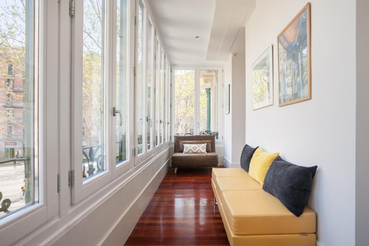 Art House Granvia Apartment Barcelona Bagian luar foto